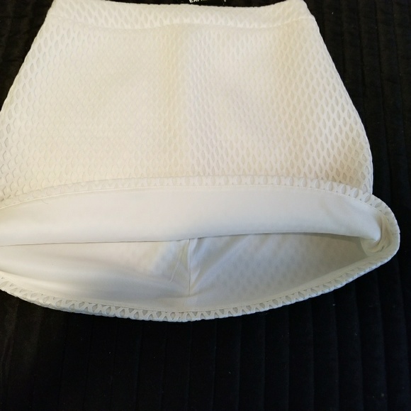EXPRESS White Miniskirt,Brand new, Size 0. - Picture 6 of 10
